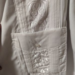 Traditional 4-pocket Guayabera white